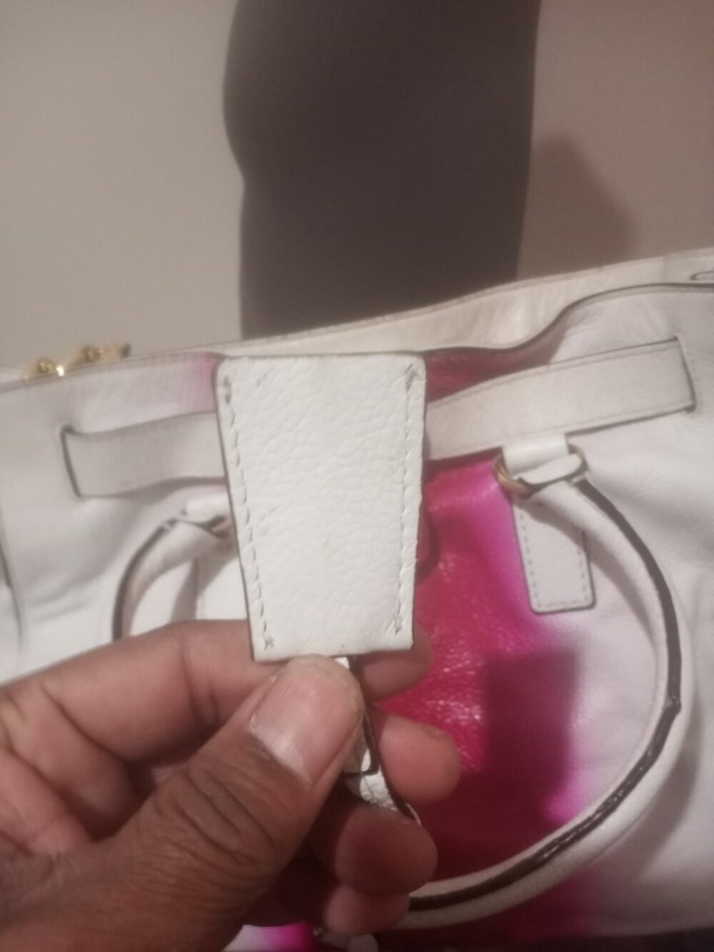 Michael Kors handbag hobo leather Pretty Pink And White . Key Lock Gold Chain - Picture 3 of 14